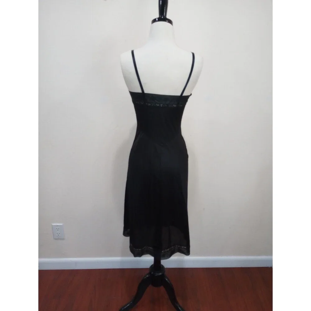 Vintage 1950's Vanity Fair Black Slip  - Size 32 / XS - S